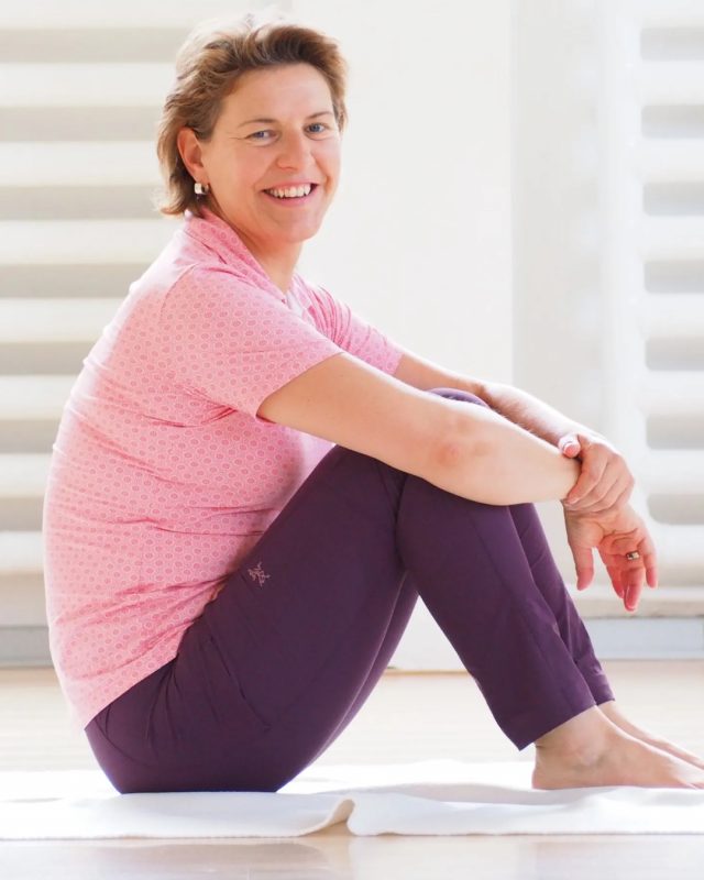 Beratungsstunde zu Knochen und Ernahrung, Dr, Ruth Mischnick, serumomeum.com. Transformationen in der Lebensmitte Der Online Summit 2024 am 21. und 22. Juli Das Online-Event rund um das Thema Frausein, Lebensmitte und Veränderung, dr. ruth mischnick